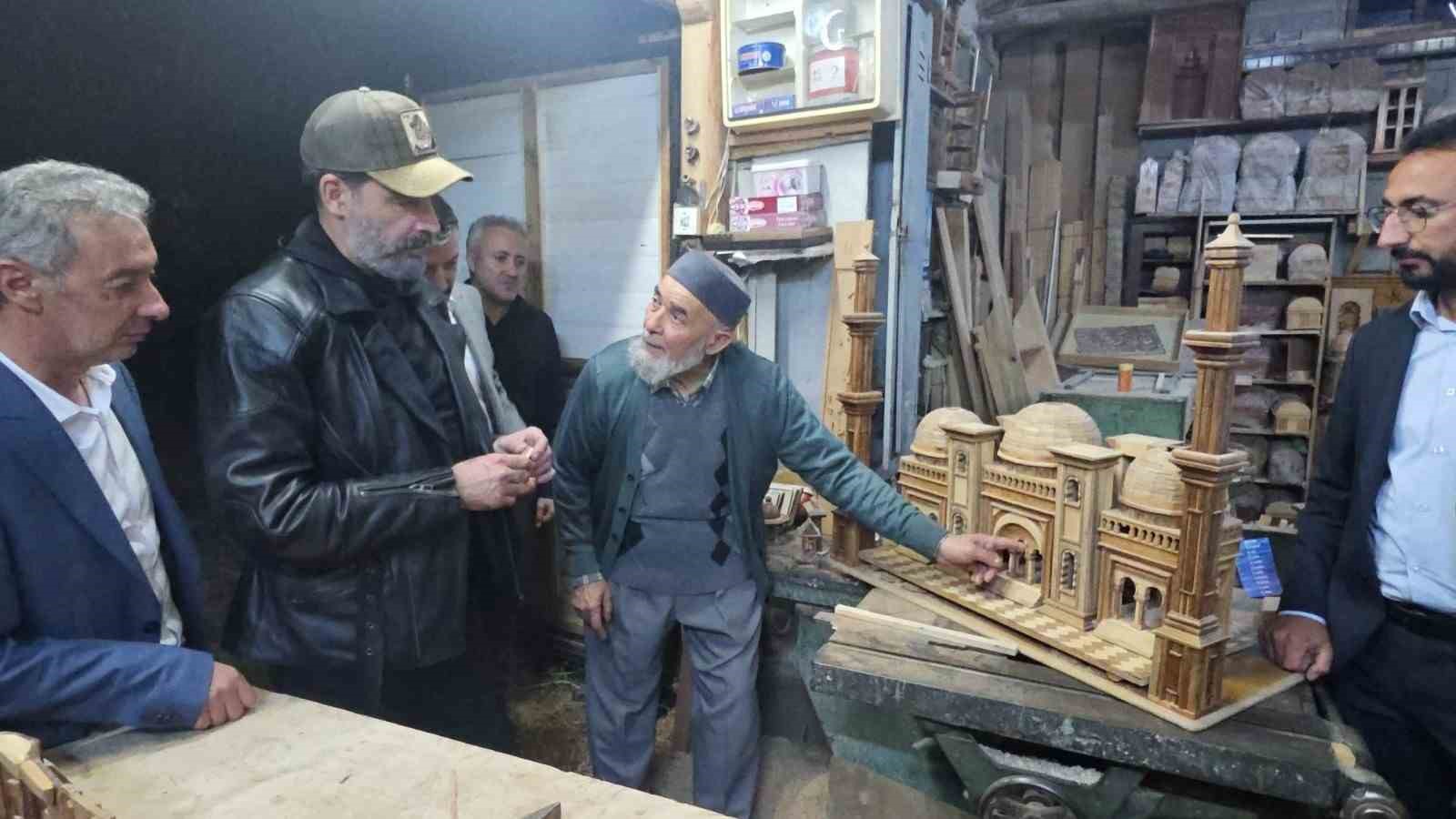 sanatci ugur isilaktan tuz golu obasina ziyaret 6 2bQDK6ad