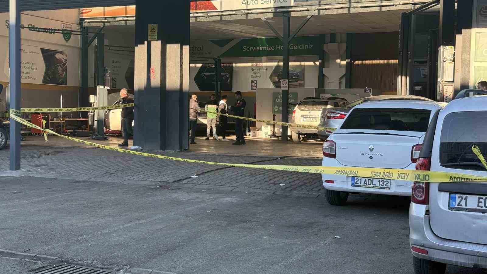 Sanayi sitesinde alacak-verecek kavgası: 4 yaralı 7 sanayi sitesinde alacak verecek kavgasi 4 yarali 3 O9Z9P9jf