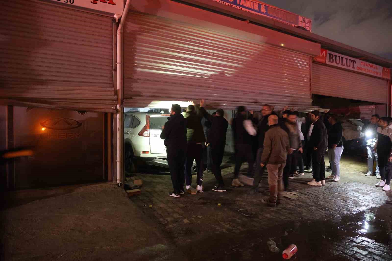 sanayi sitesinde cikan yanginda 9 is yeri zarar gordu 7