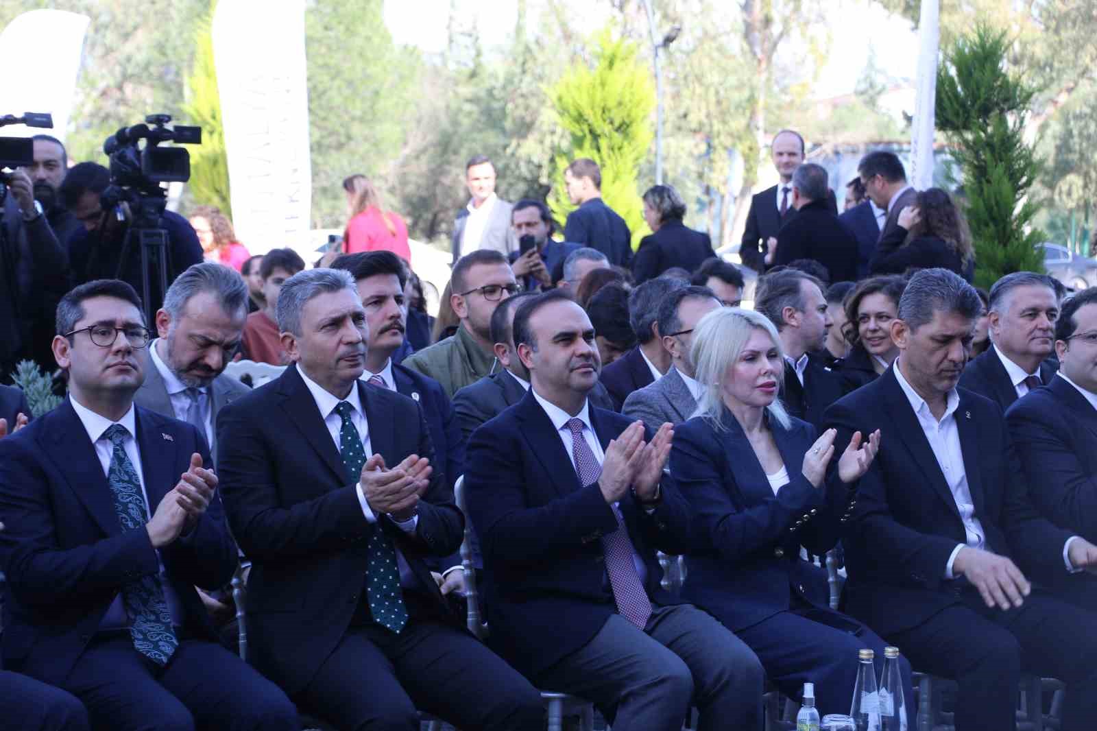 sanayi ve teknoloji bakani kacir 120 milyar liralik yatirimi harekete gecirdik 3