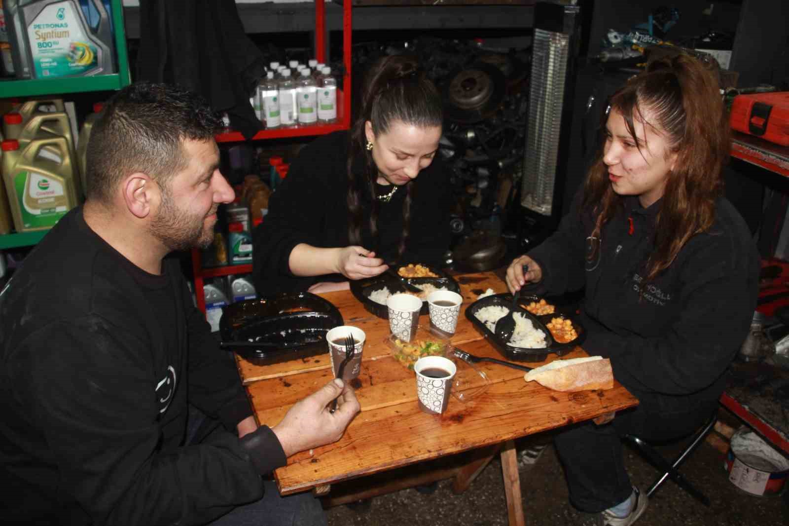 sanayinin tek kiz ciragi 17 yasindaki dilem hayalinin pesinde kosuyor 6 KkvzKEpl