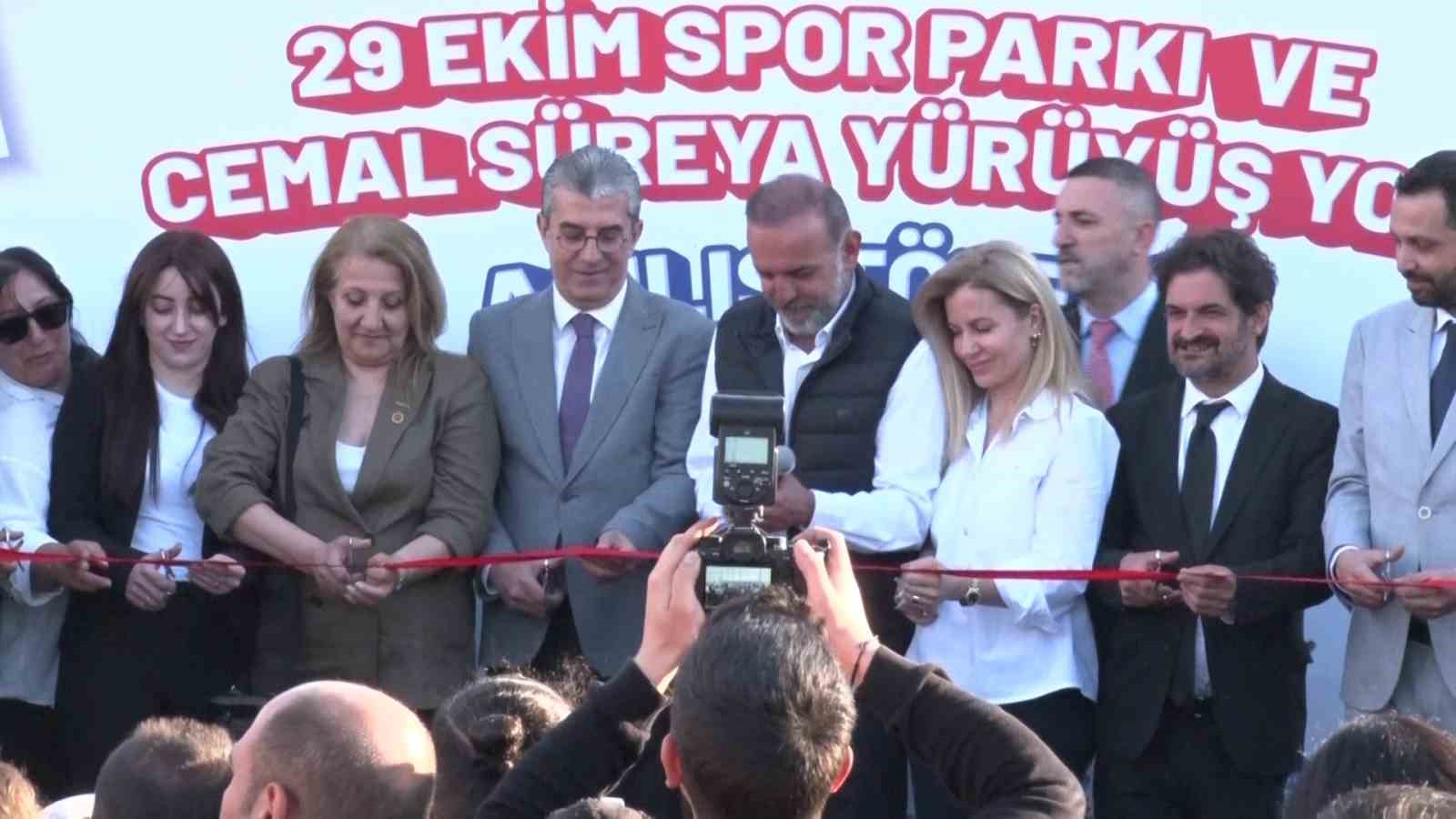 sancaktepede 29 ekim spor parki ve cemal sureya yuruyus yolu acildi 2 VhI96tz4