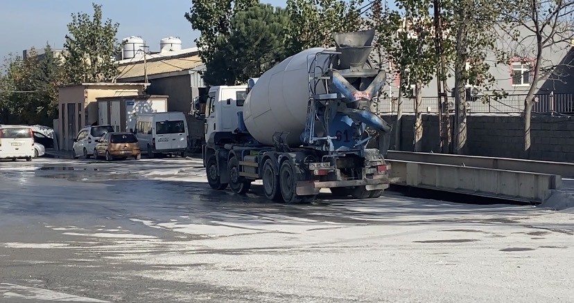 sancaktepede beton mikserinin altinda kalan isci yaralandi 1 Qt1nFSw2