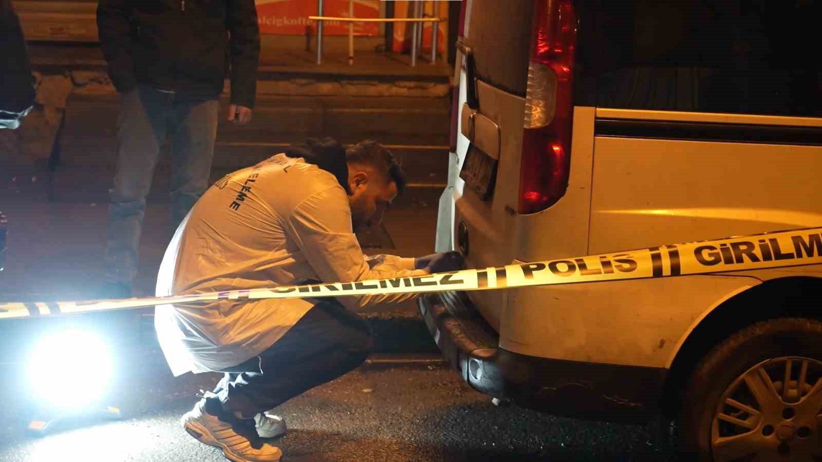 Sancaktepe’de seyir halindeki otomobilden silahlı saldırı: 1 yaralı 5 sancaktepede seyir halindeki otomobilden silahli saldiri 1 yarali 1 TuelSlcf