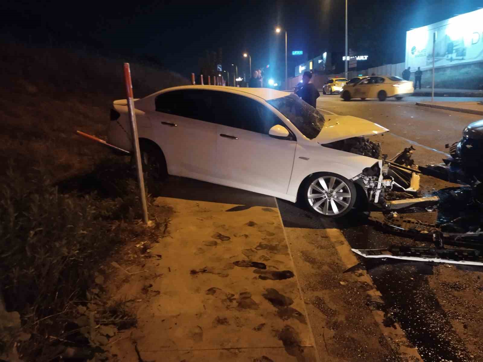 Sancaktepe’de ters yönden gelen otomobil, 2 araca çarptı: 2’si ağır 5 yaralı 4 sancaktepede ters yonden gelen otomobil 2 araca carpti 2si agir 5 yarali 0