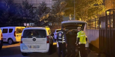 sancaktepede-yol-verme-kavgasinda-trafik-guvenligini-tehlikeye-dusuren-iki-surucu-yakalandi-9jMnbSqR.jpg