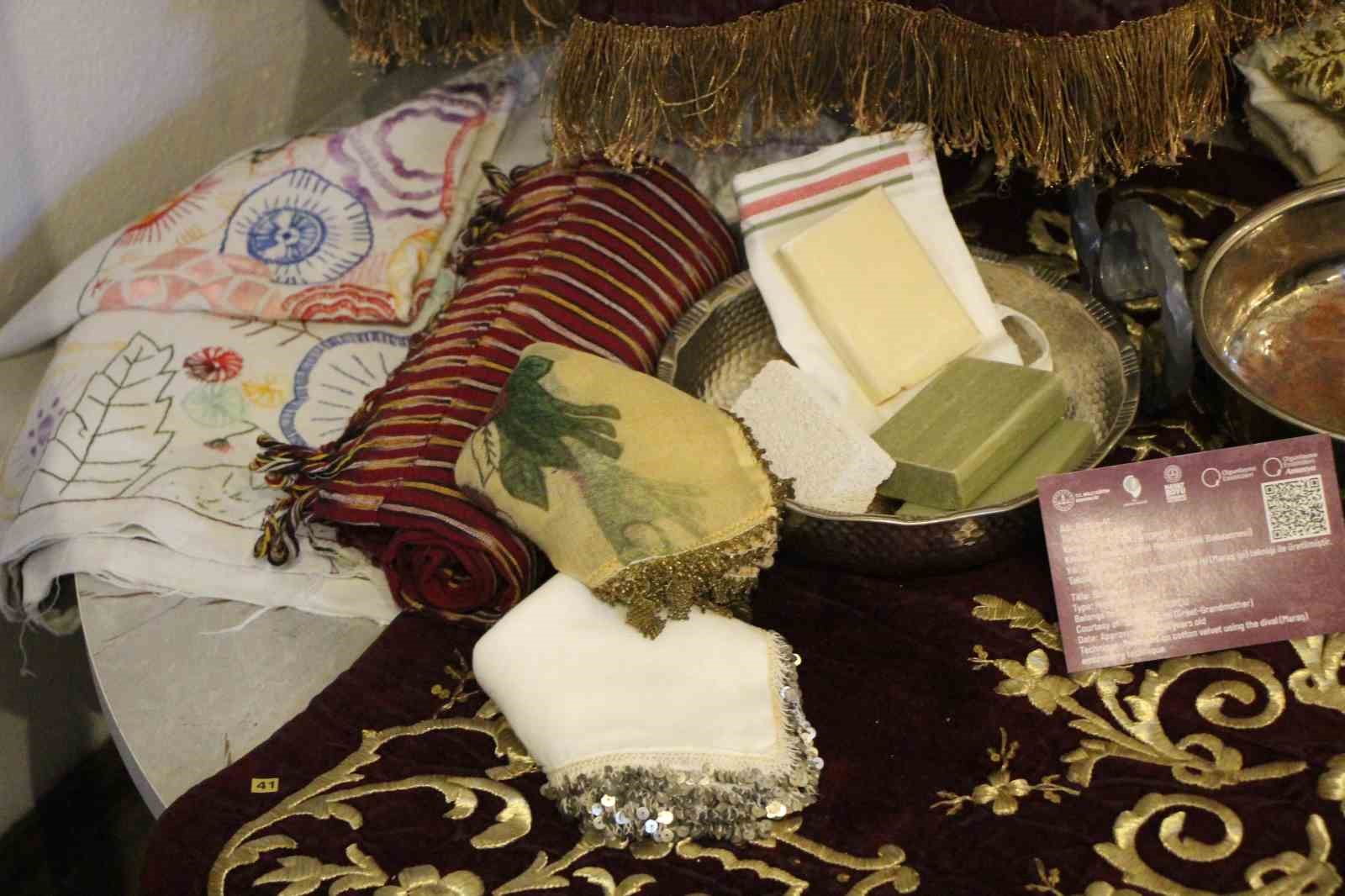sandiklarda miras gibi sakli bohcalar gun yuzune cikti en eskisi 200 yillik 10 VQDOr3FS