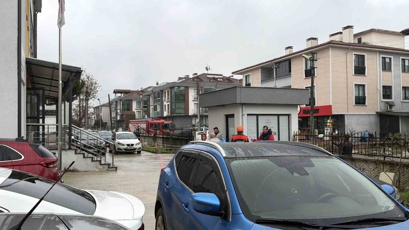saniyelerle yarisip 15 dakikalik yolu 5 dakikada gittiler 3 8sP3ydV4