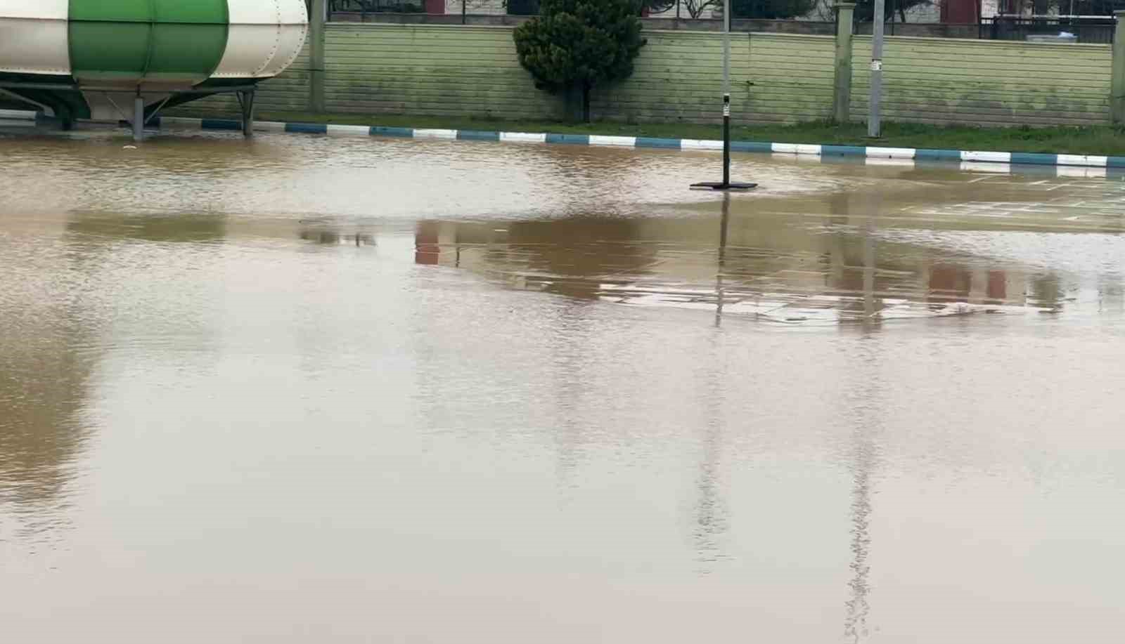 sanliurfa kirsalinda sel hayati felc etti 0 5HJRapXK