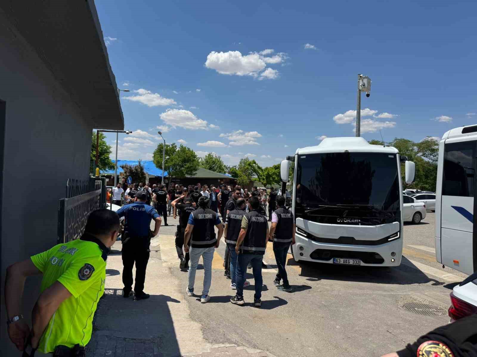 sanliurfa merkezli 4 ilde organize suc orgutune operasyon 21 gozalti 0 gTcHpwwq