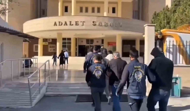 sanliurfa-merkezli-dolandiricilik-operasyonu-5-tutuklama-MtEFikgT.jpg