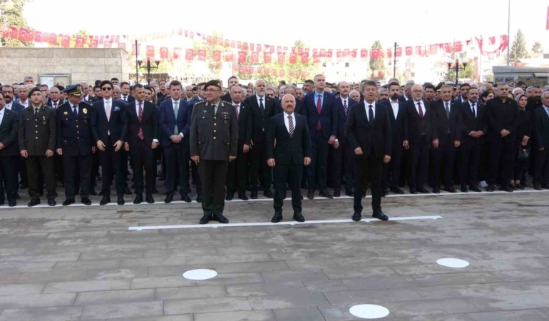 sanliurfa-ve-adiyamanda-10-kasim-ataturku-anma-gunu-etkinligi-POYAayjs.jpg