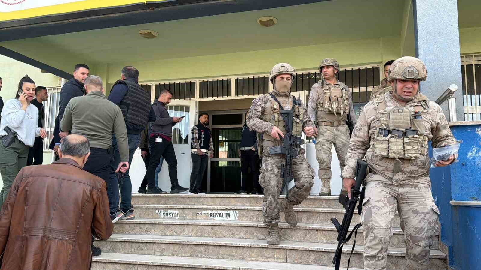 Şanlıurfa’da 13 öğrencinin yaralandığı saldırıyı görgü tanığı anlattı 5 sanliurfada 13 ogrencinin yaralandigi saldiriyi gorgu tanigi anlatti 1 4POqGS2X