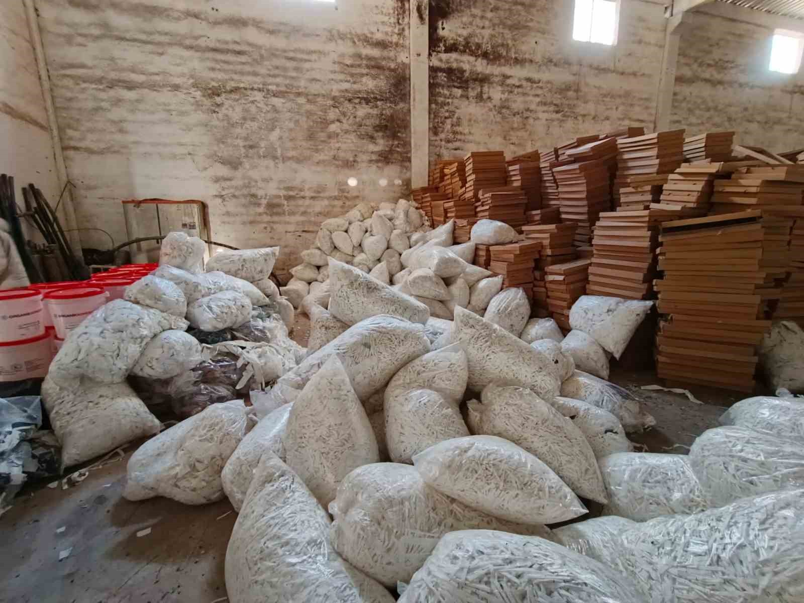 sanliurfada 14 milyon tl degerinde 40 milyon makaron ele gecirildi 0 gIbWKA8W