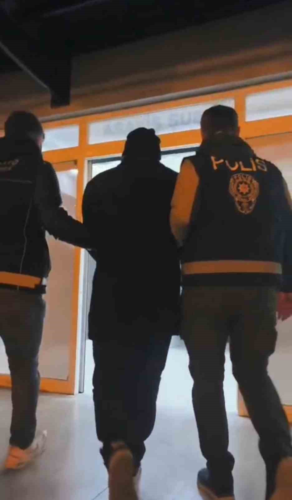 sanliurfada 18 yil 11 ay hapis cezasi bulunan hukumlu yakalandi 1 EvITncEC