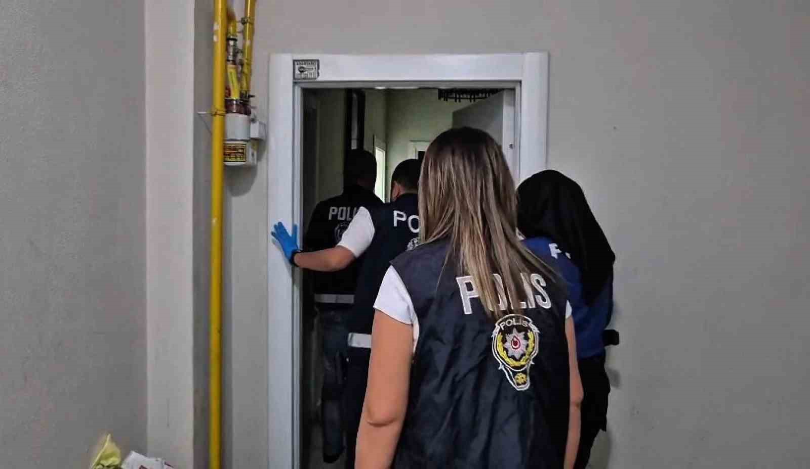 Şanlıurfa’da 20 milyon TL’lik dolandırıcılık operasyonunda 6 tutuklama 5 sanliurfada 20 milyon tllik dolandiricilik operasyonunda 6 tutuklama 1