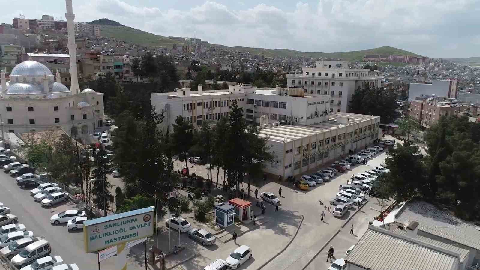 sanliurfada 25 santimetrelik dev kist ameliyatla alindi 3 LLsKJM1u