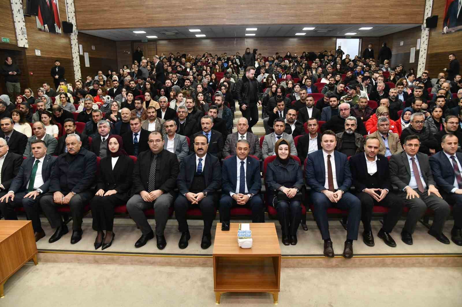 sanliurfada 6 subat depremlerinde hayatini kaybedenler anildi 6 cnsecsS1