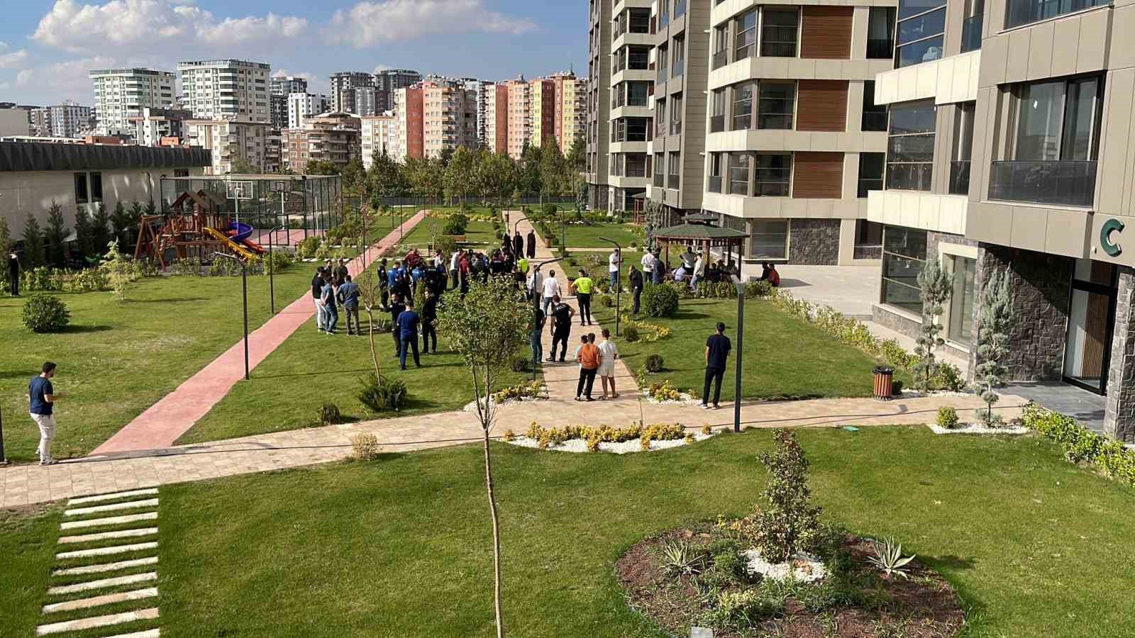 sanliurfada alacak kavgasi 4 yarali 0 UEmgAwJe