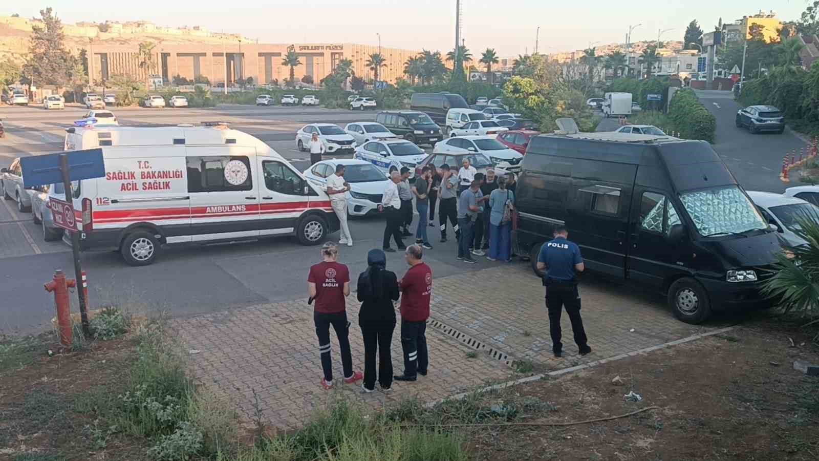 sanliurfada avmnin otoparkinda erkek cesedi bulundu 3