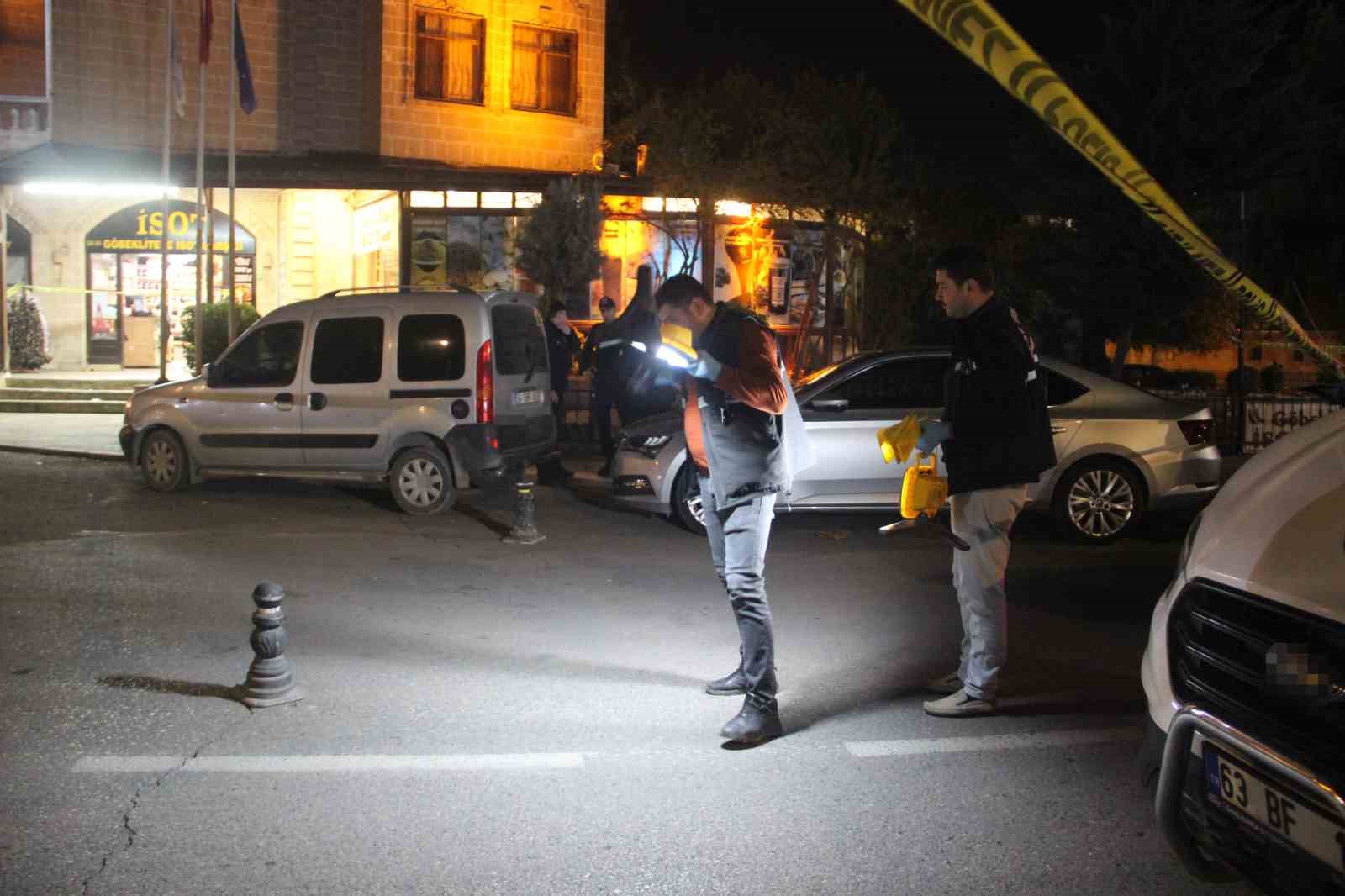 sanliurfada baharatci dukkanina silahli saldiri 1 agir yarali 3 aqqprUnK