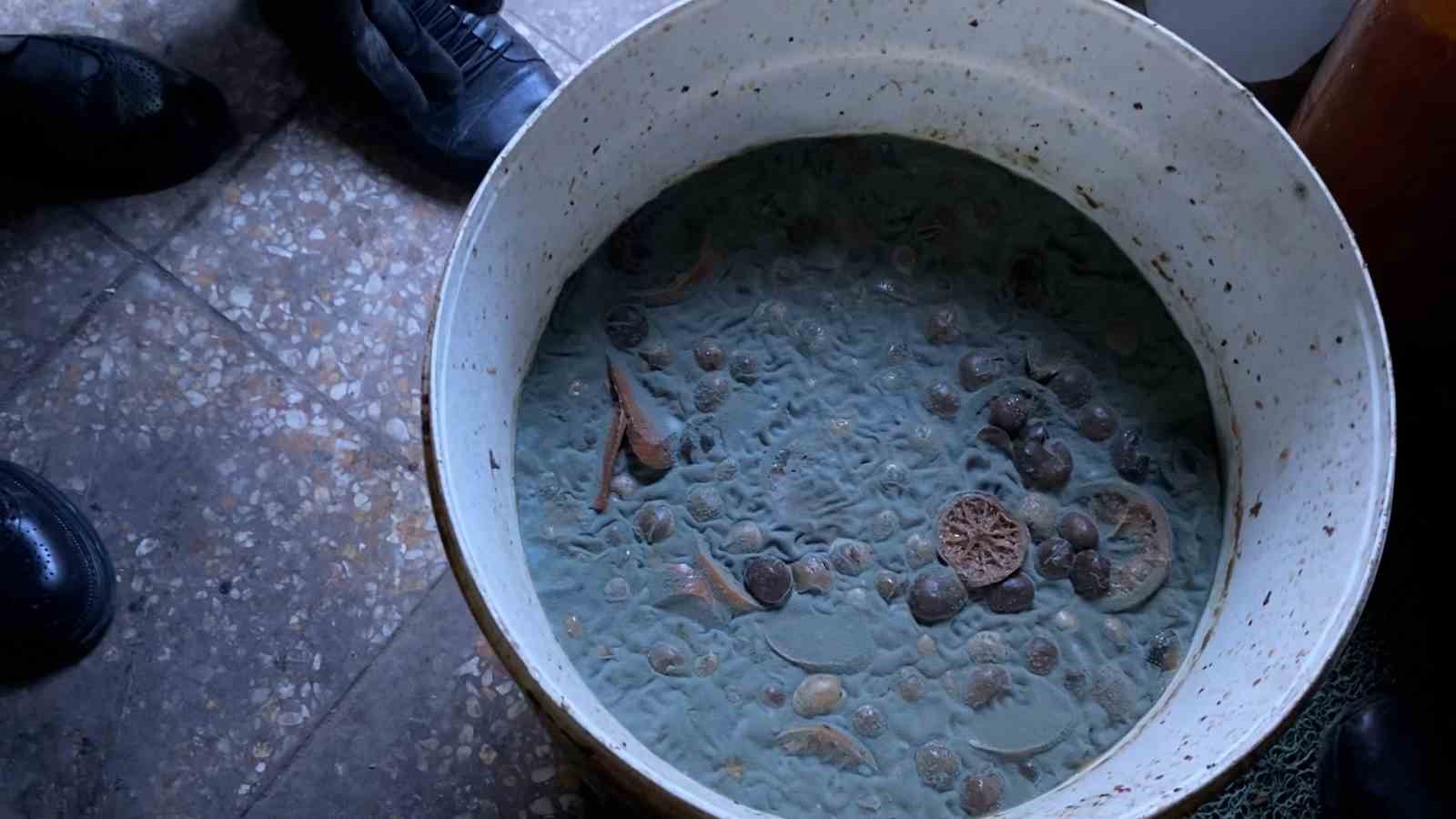 sanliurfada bakkalda yapilan denetimlerde soke eden goruntuler 4 AzfbNAgr