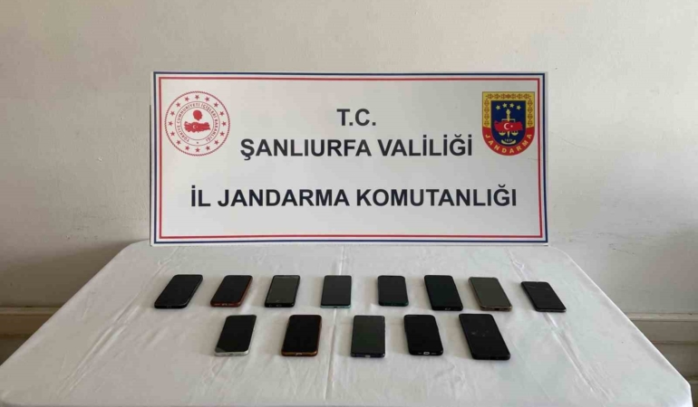 sanliurfada-baskasinin-yerine-sinava-giren-5-kisiye-tutuklama-6YAT7VCP.jpg