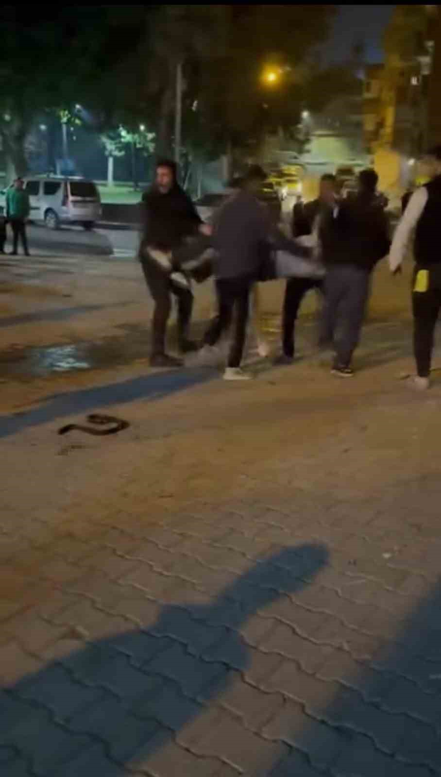 Şanlıurfa’da bıçaklı kavga: 3 yaralı 6 sanliurfada bicakli kavga 3 yarali 2 qQlhwCIz