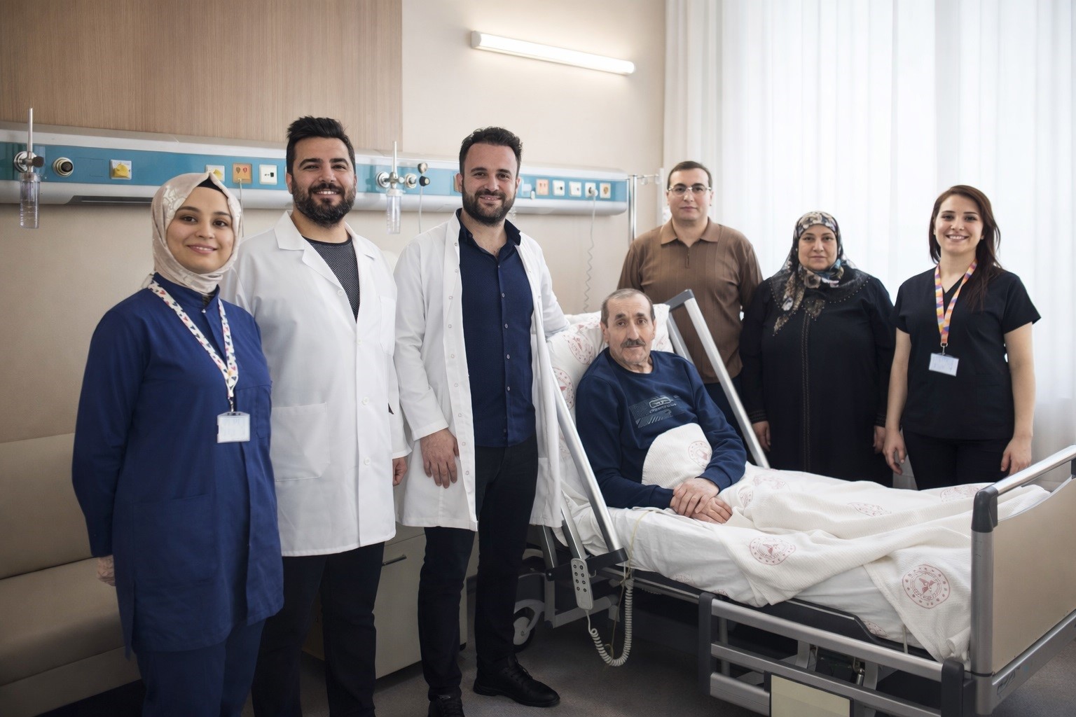sanliurfada bir ilk omuzdan girilerek kalp kapakcigi degistirildi 0 IvAtWLAf