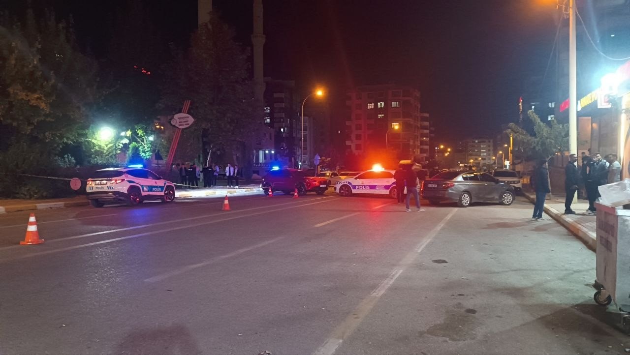 sanliurfada cadde ortasinda silahli kavga kamerada 2 agir yarali 2