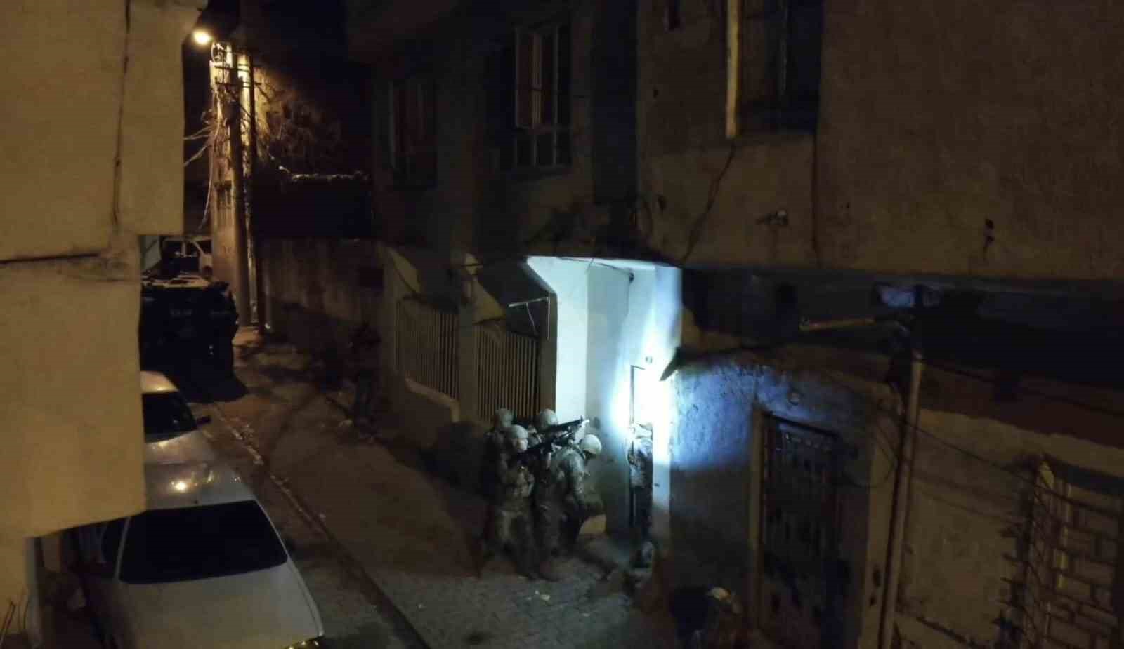 sanliurfada deas operasyonu 4 tutuklama 4 CgMz33j9