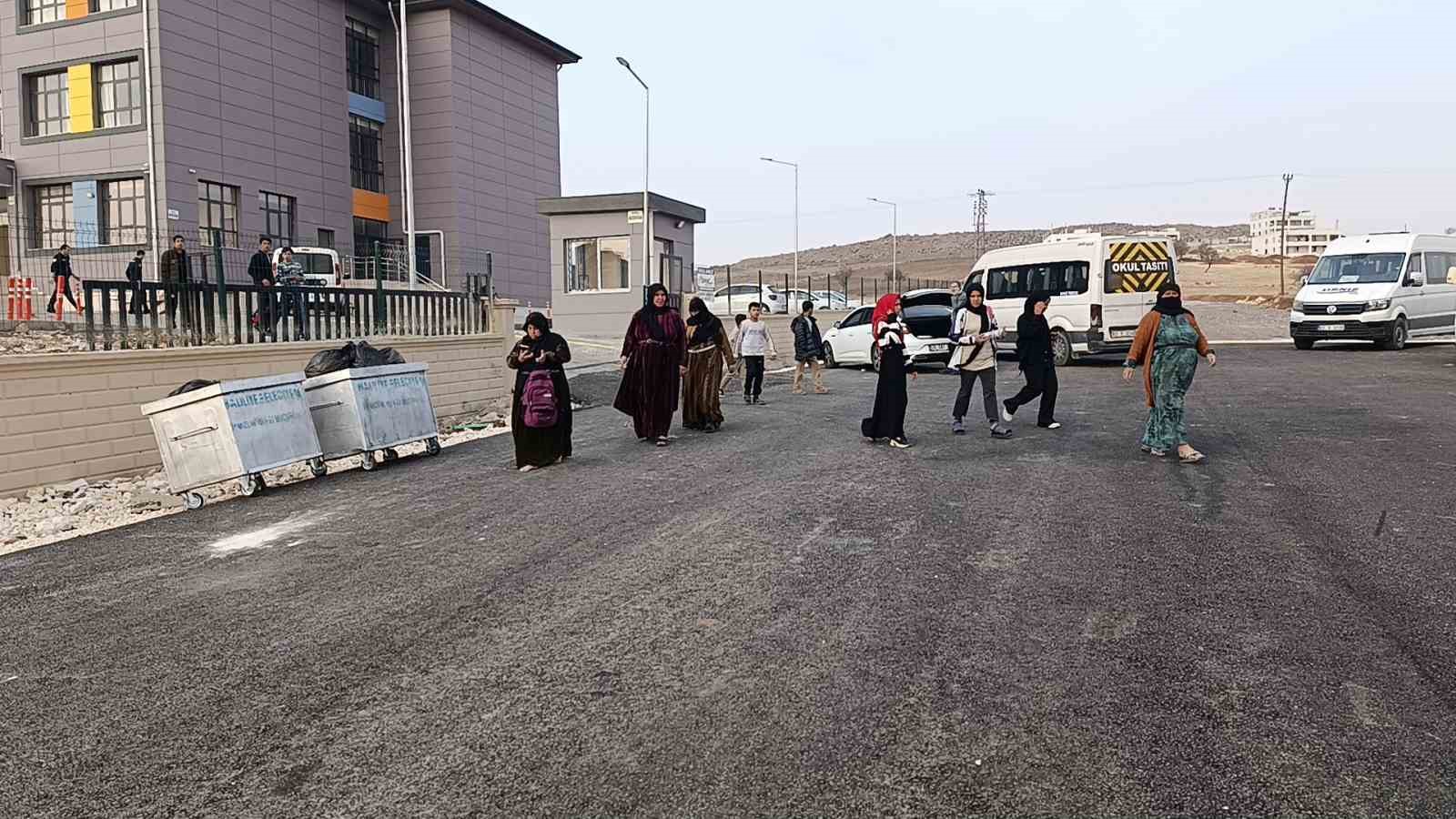 sanliurfada gida zehirlenmesi suphesiyle 25 ogrenci hastanelik oldu 5