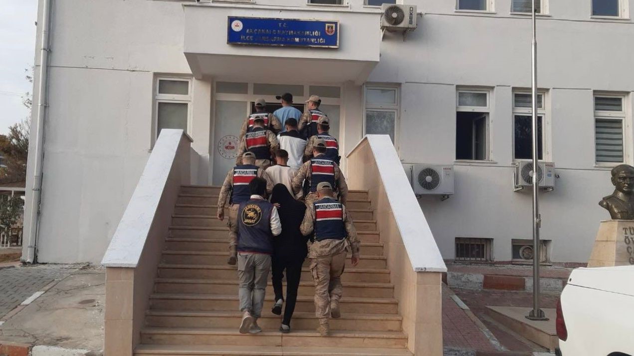 sanliurfada gocmen kacakciligi operasyonu 18 organizator yakalandi 0 1FpPkOrB