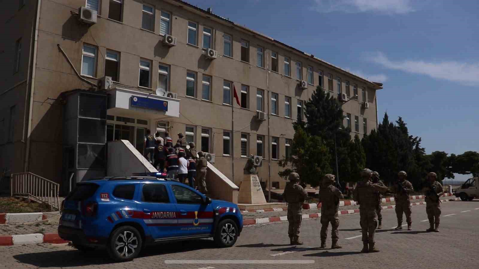 sanliurfada gocmen kacakciligi operasyonu 18 tutuklama 0 b26TaW7p