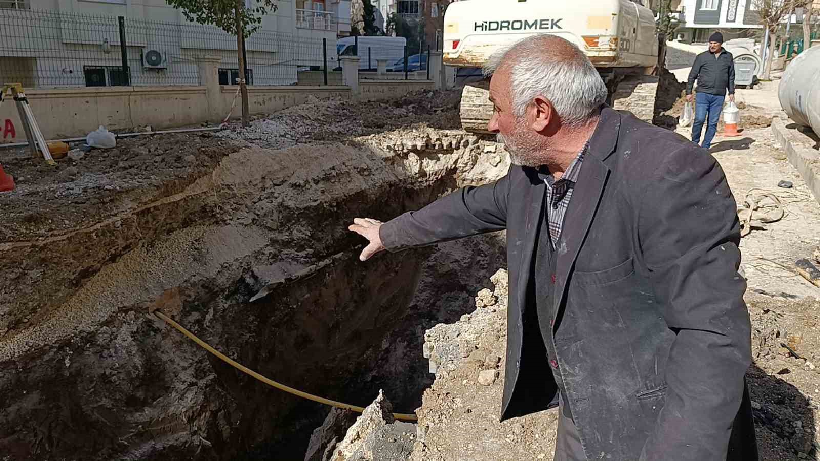 Şanlıurfa’da göçük altında kalan 2 işçi kurtarıldı 4 sanliurfada gocuk altinda kalan 2 isci kurtarildi 0