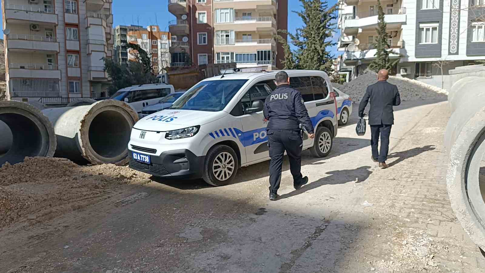 Şanlıurfa’da göçük altında kalan 2 işçi kurtarıldı 7 sanliurfada gocuk altinda kalan 2 isci kurtarildi 3 9bvVipkI