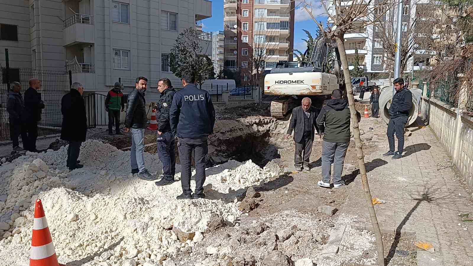 Şanlıurfa’da göçük altında kalan 2 işçi kurtarıldı 9 sanliurfada gocuk altinda kalan 2 isci kurtarildi 5 dMfMLLWM