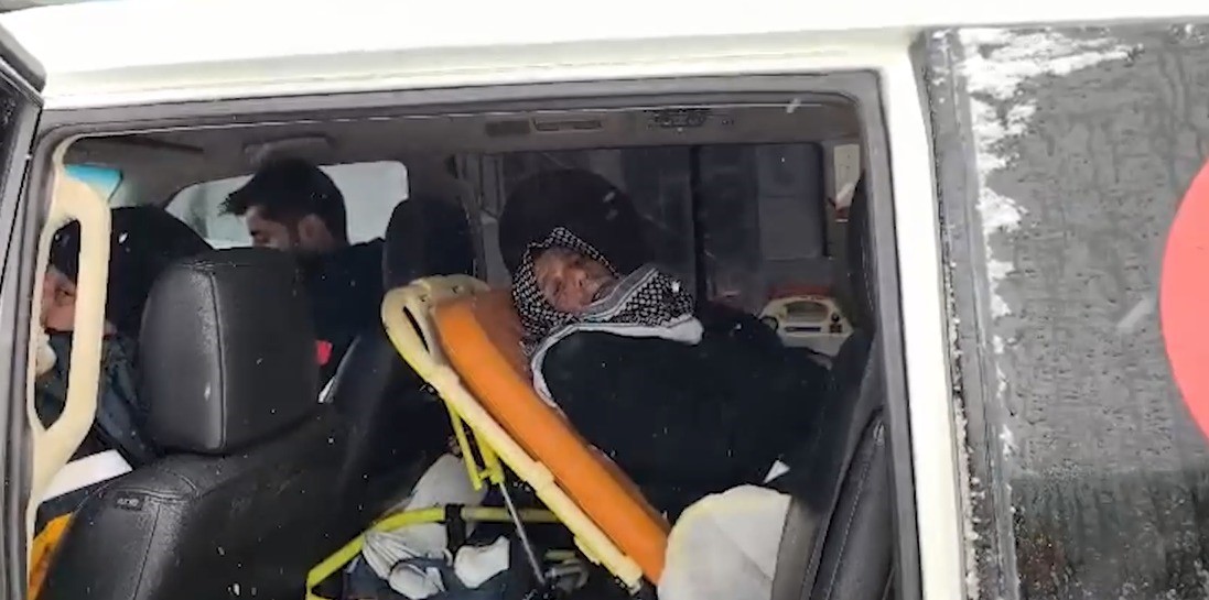 Şanlıurfa’da hastalar paletli ambulanslarla hastaneye ulaştırıldı 7 sanliurfada hastalar paletli ambulanslarla hastaneye ulastirildi 3 mwUV4ksa