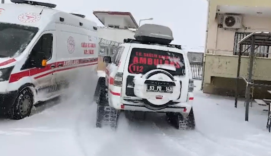 Şanlıurfa’da hastalar paletli ambulanslarla hastaneye ulaştırıldı 8 sanliurfada hastalar paletli ambulanslarla hastaneye ulastirildi 4 b3gOduPT
