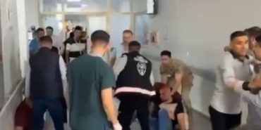sanliurfada-hastane-acilinde-tekme-tokat-hengame-kamerada-dMndt1Eg.jpg
