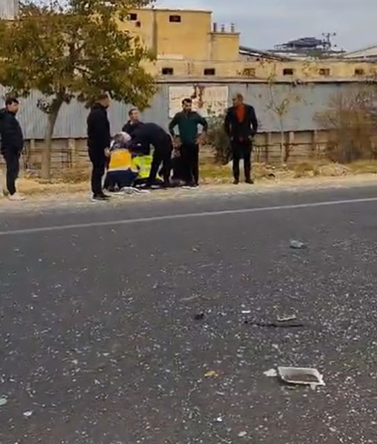 sanliurfada iki arac carpisti 11 kisi yaralandi 3 aMVlG33w