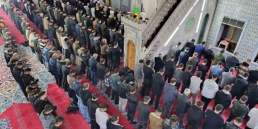 sanliurfada-ilk-teravih-namazi-kilindi-418mID8R.jpg
