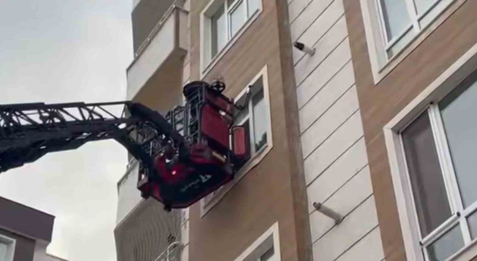 sanliurfada istinat duvari coktu binada mahsur kalanlar kurtarildi 1 RGXMRbLX