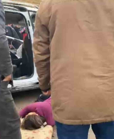 sanliurfada-kamyonet-ile-hafif-ticari-arac-carpisti-2si-cocuk-4-yarali-xY1C1ffa.jpg