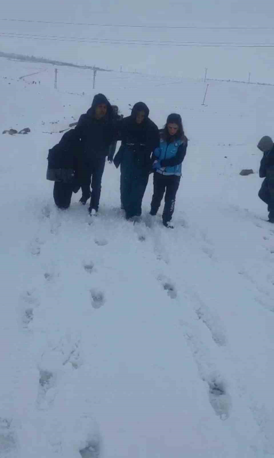 sanliurfada karli yollarda dogum seferberligi 9 khSWFhDB