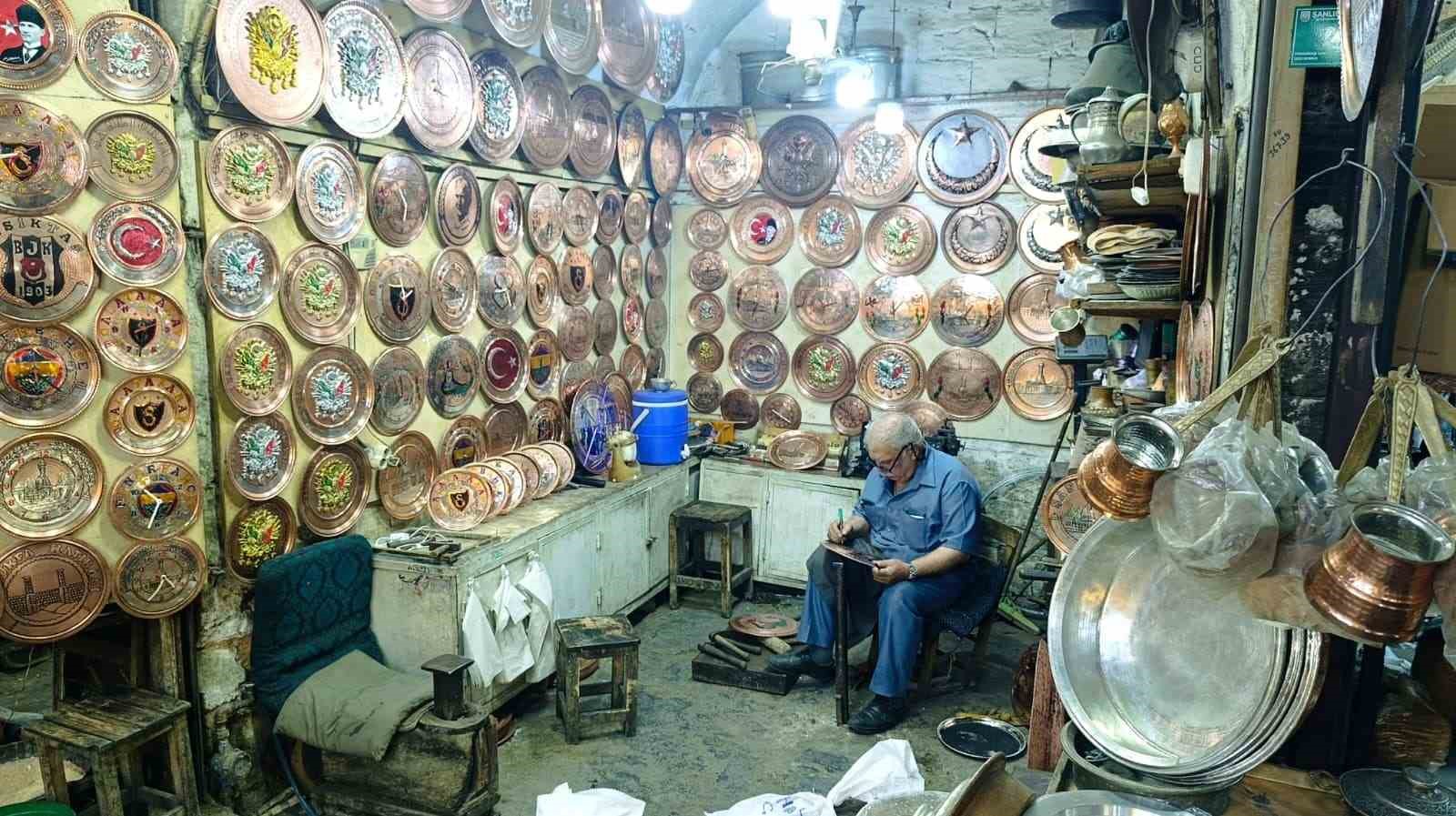 Şanlıurfa’da kaybolmaya yüz tutan bakırcılık mesleği yeniden canlandı 5 sanliurfada kaybolmaya yuz tutan bakircilik meslegi yeniden canlandi 1 3cZ333ic