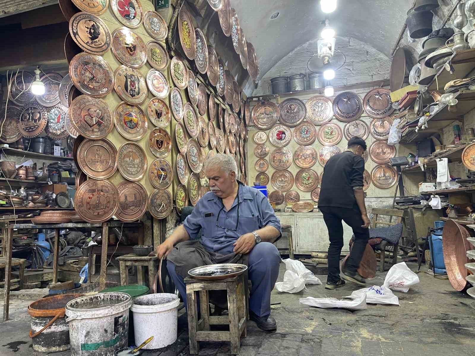 Şanlıurfa’da kaybolmaya yüz tutan bakırcılık mesleği yeniden canlandı 7 sanliurfada kaybolmaya yuz tutan bakircilik meslegi yeniden canlandi 3 FSbyju94
