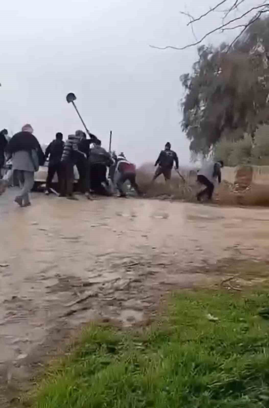 sanliurfada kazmali kurekli arazi kavgasi 7 yarali 0 tPc9JTHY