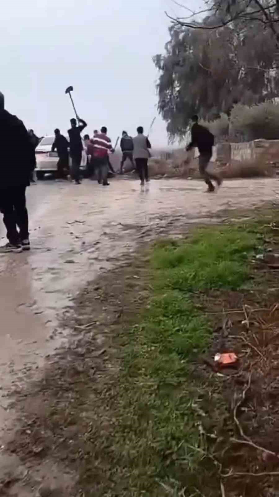 sanliurfada kazmali kurekli arazi kavgasi 7 yarali 2 e9945NtM