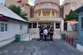 Karla kaplı sınav parkurunda drift yaptılar, kameraya yakalandılar 1 thumbnail